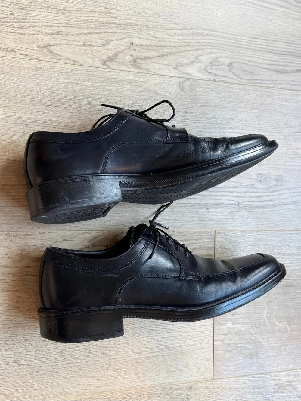 To Boot New York Adam Derrick leather apron toe derby shoes size 9